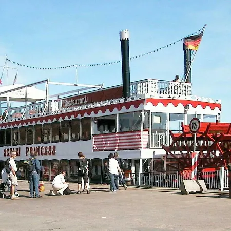 20 Person In Hasselberg Kappeln